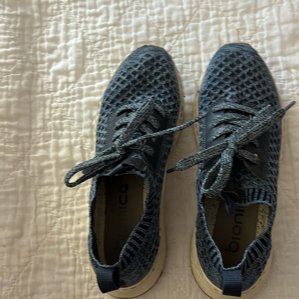 Bionica blue women’s shoes size 9
